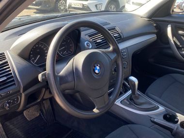BMW 1 серия 2011 года, 135 637 км - вид 10