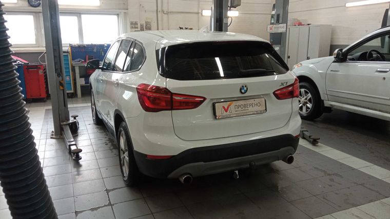 BMW X1 2015 года, 148 007 км - вид 4
