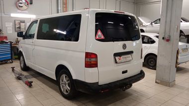 Volkswagen Transporter 2004 года, 525 704 км - вид 4