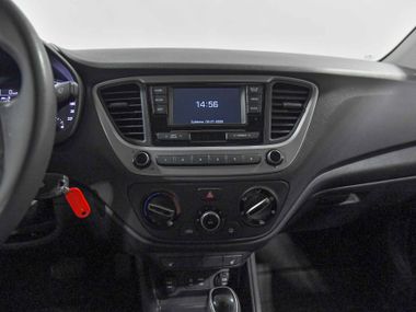 Hyundai Solaris 2018 года, 106 536 км - вид 10