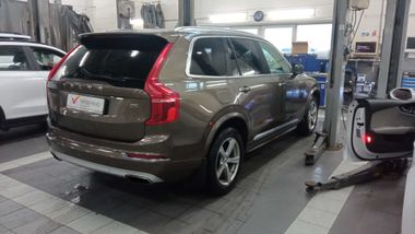 Volvo XC90 2015 года, 303 304 км - вид 3