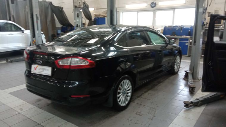 Ford Mondeo 2012 года, 178 761 км - вид 3