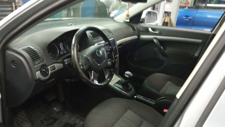 Skoda Octavia 2012 года, 215 517 км - вид 5 Skoda Octavia 2012 года, 215 517 км - вид 5