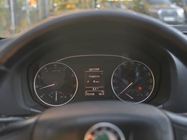 Skoda Octavia 2012 года, 215 517 км - вид 5