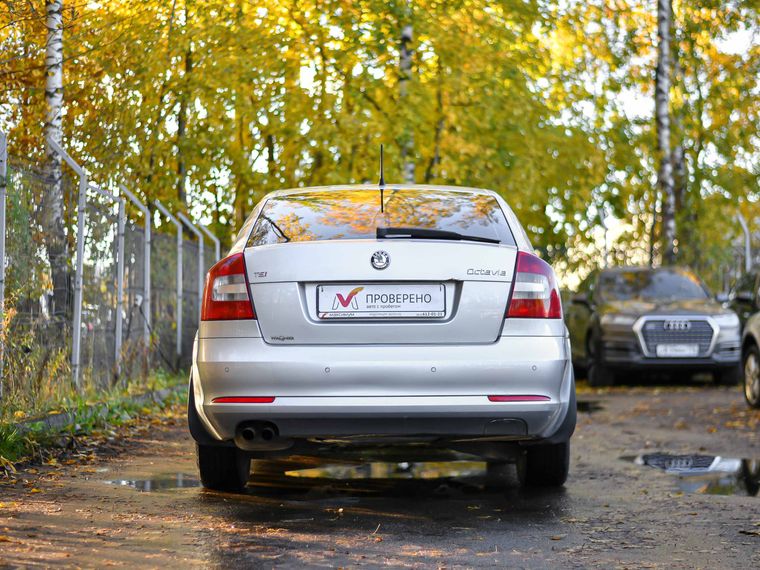 Skoda Octavia 2012 года, 215 517 км - вид 4