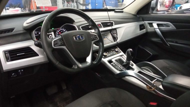 Geely Atlas 2018 года, 199 438 км - вид 5