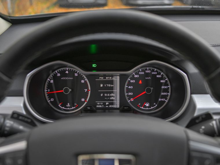 Geely Atlas 2018 года, 199 438 км - вид 5