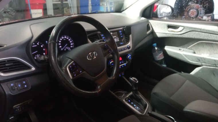 Hyundai Solaris 2018 года, 169 156 км - вид 5