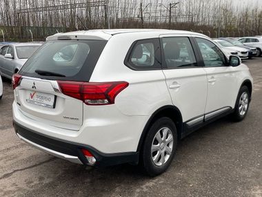 Mitsubishi Outlander 2016 года, 121 327 км - вид 5