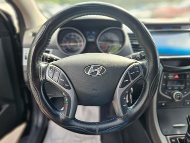 Hyundai Elantra 2015 года, 170 176 км - вид 11