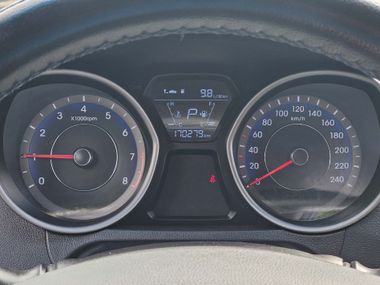 Hyundai Elantra 2015 года, 170 176 км - вид 10