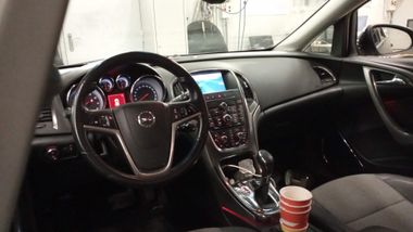 Opel Astra 2010 года, 159 239 км - вид 5