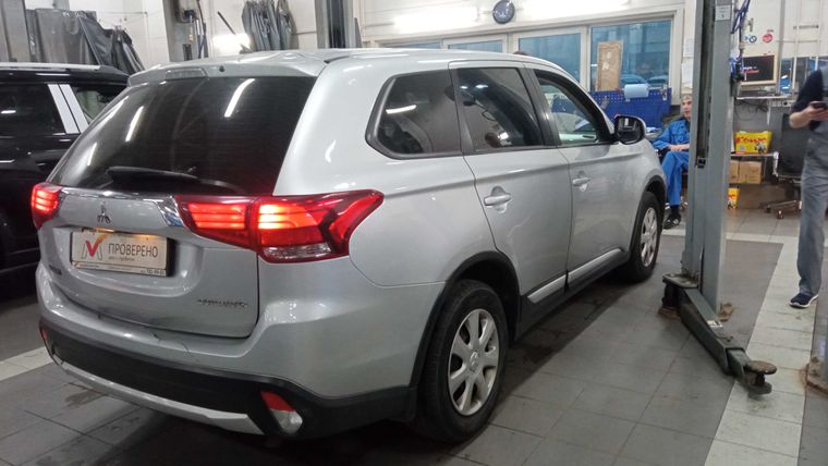 Mitsubishi Outlander 2016 года, 234 119 км - вид 3