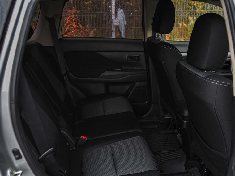 Mitsubishi Outlander 2016 года, 234 119 км - вид 11