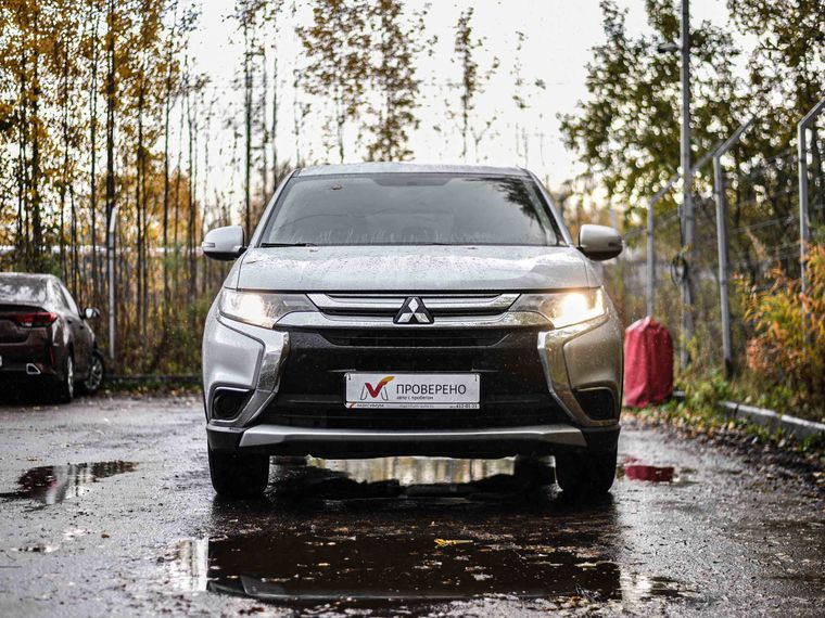 Mitsubishi Outlander 2016 года, 234 119 км - вид 3