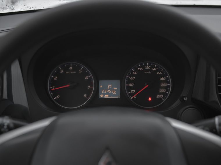 Mitsubishi Outlander 2016 года, 234 119 км - вид 5