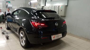 Opel Astra GTC 2012 года, 11 км - вид 3