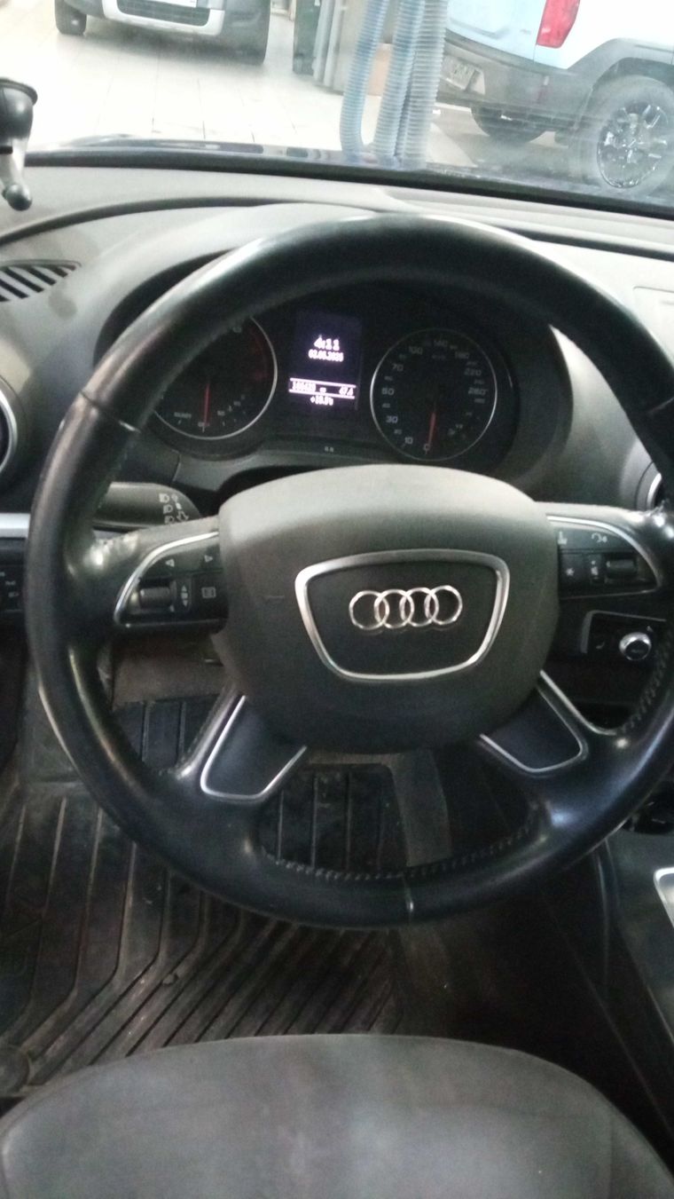 Audi A3 2015 года, 166 423 км - вид 5