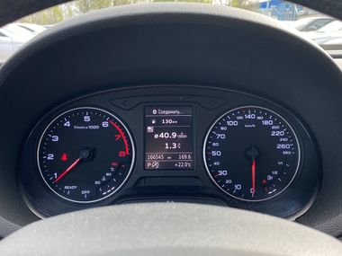 Audi A3 2015 года, 166 423 км - вид 8
