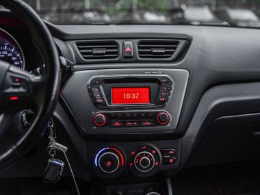 KIA Rio 2014 года, 110 449 км - вид 7