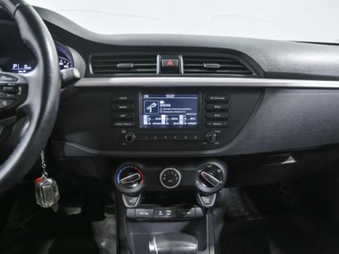 KIA Rio X-Line 2018 года, 74 470 км - вид 9