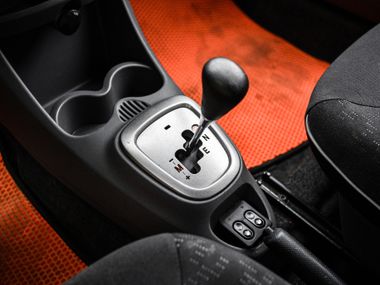 Peugeot 107 2011 года, 235 704 км - вид 8