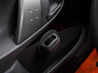 Peugeot 107 2011 года, 235 704 км - вид 9