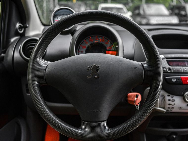 Peugeot 107 2011 года, 235 704 км - вид 6