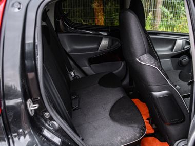 Peugeot 107 2011 года, 235 704 км - вид 10