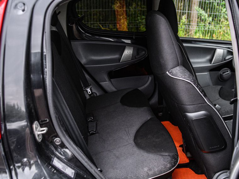 Peugeot 107 2011 года, 235 704 км - вид 10