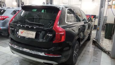 Volvo XC90 2020 года, 188 353 км - вид 3