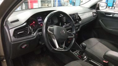 Volkswagen Polo 2021 года, 105 472 км - вид 5