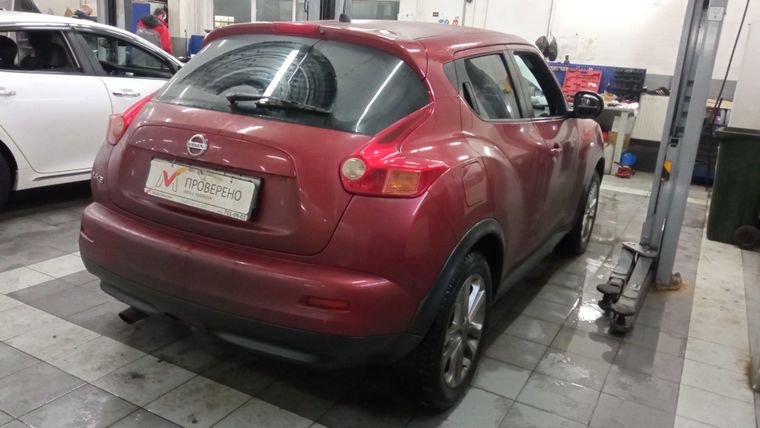Nissan Juke 2011 года, 190 000 км - вид 3