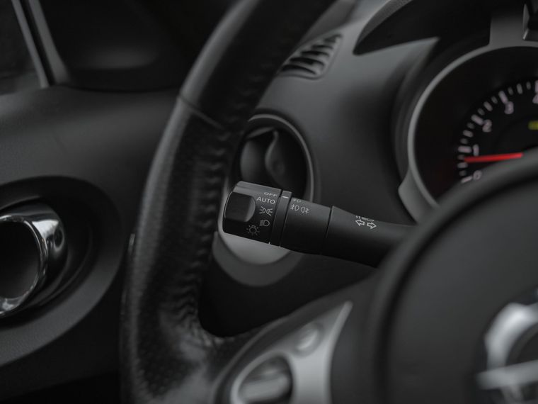 Nissan Juke 2011 года, 190 000 км - вид 6