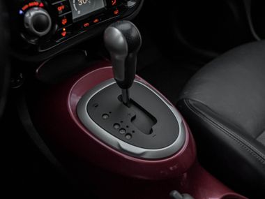 Nissan Juke 2011 года, 190 000 км - вид 11