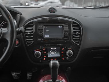 Nissan Juke 2011 года, 190 000 км - вид 9