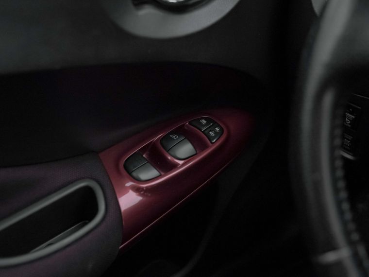 Nissan Juke 2011 года, 190 000 км - вид 12