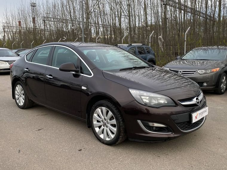 Opel Astra 2013 года, 236 232 км - вид 3