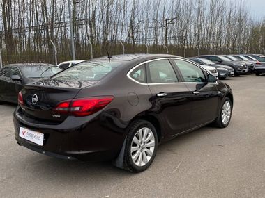 Opel Astra 2013 года, 236 232 км - вид 4
