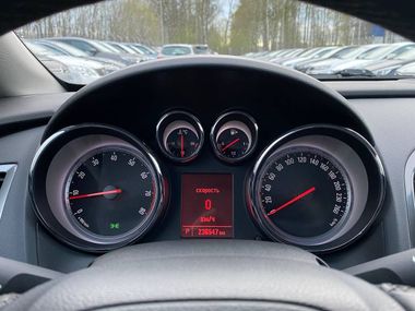 Opel Astra 2013 года, 236 232 км - вид 8