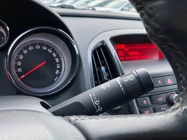 Opel Astra 2013 года, 236 232 км - вид 11