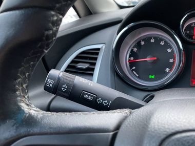 Opel Astra 2013 года, 236 232 км - вид 9
