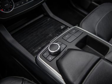 Mercedes-Benz M-класс 2014 года, 147 219 км - вид 11