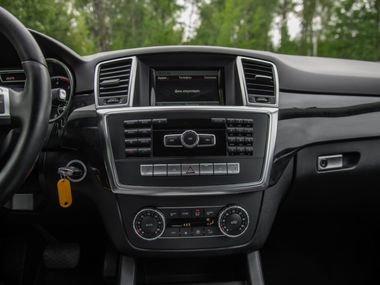Mercedes-Benz M-класс 2014 года, 147 219 км - вид 9