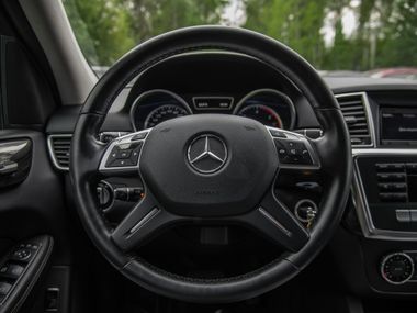 Mercedes-Benz M-класс 2014 года, 147 219 км - вид 7