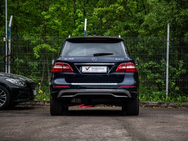 Mercedes-Benz M-класс 2014 года, 147 219 км - вид 4