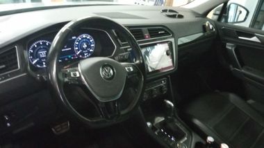 Volkswagen Tiguan 2017 года, 153 111 км - вид 5