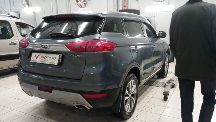 Geely Atlas 2021 года, 61 801 км - вид 3