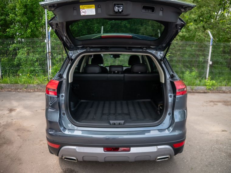 Geely Atlas 2021 года, 61 801 км - вид 20