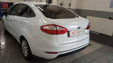 Ford Fiesta 2017 года, 65 112 км - вид 4